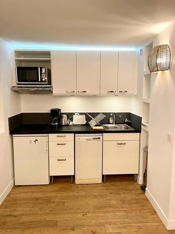 Duplex Canal St Martin Apartment Paris 0*,  France