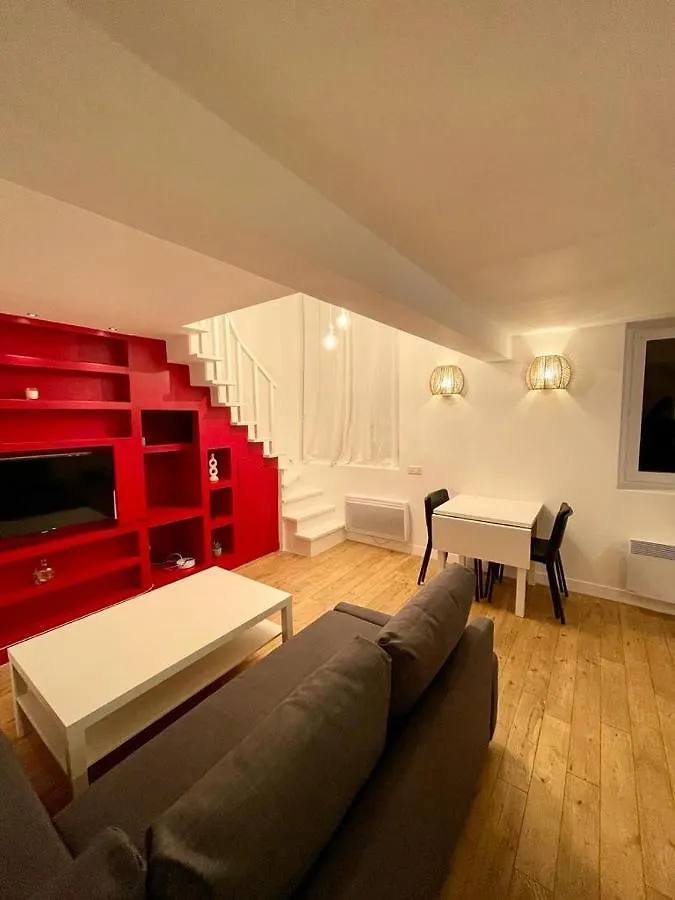 Duplex Canal St Martin Apartment Paris